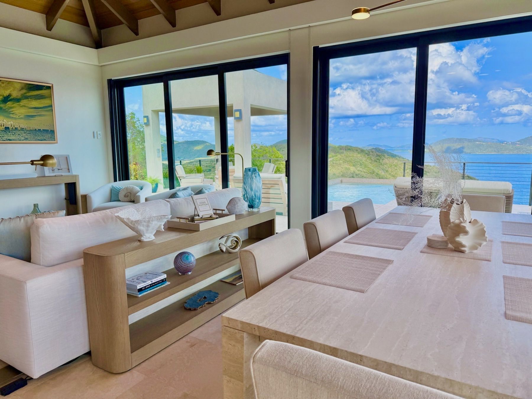Window To The Sea villa photo.